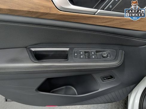 Used 2024 Volkswagen Atlas SE AWD/4WD image 9
