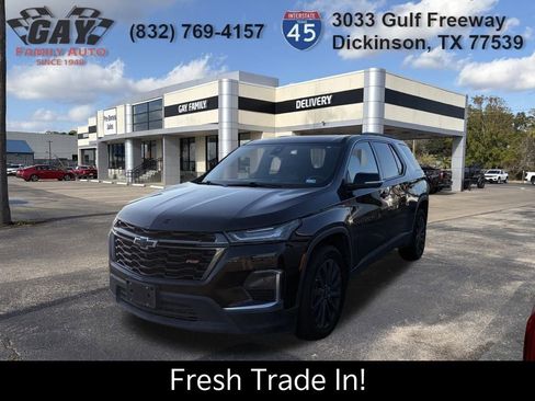 Used 2023 Chevrolet Traverse RS image 3