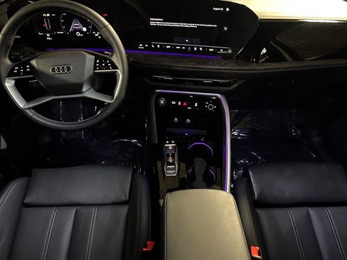 New 2025 Audi Q5 Premium Plus image 12