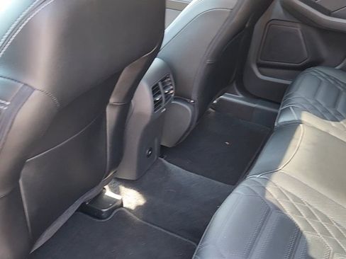 New 2024 Ford Escape SE w/ PHEV Premium Package image 22