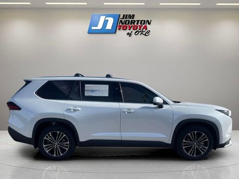 New 2026 Toyota Grand Highlander MAX Platinum image 4