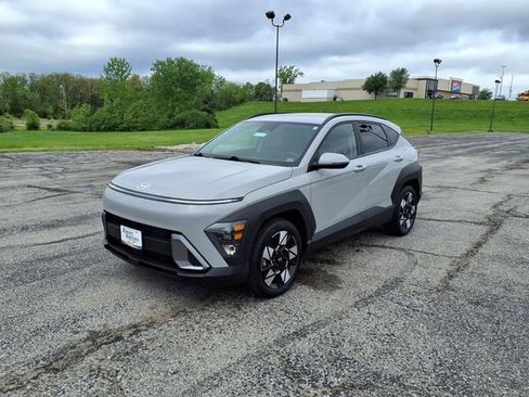 Used 2025 Hyundai Kona SEL FWD image 45
