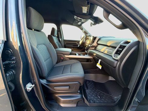 New 2026 RAM 1500 Big Horn AWD/4WD image 14