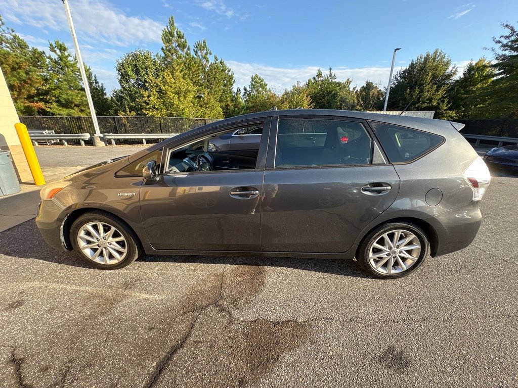 Used 2013 Toyota Prius V Five FWD image 12