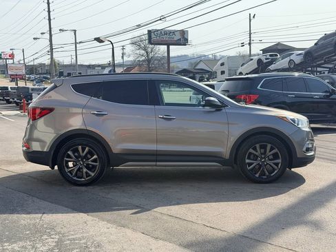 Used 2017 Hyundai Santa Fe Sport image 7