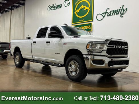 Used 2021 RAM 2500 Tradesman w/ Chrome Appearance Group image 1