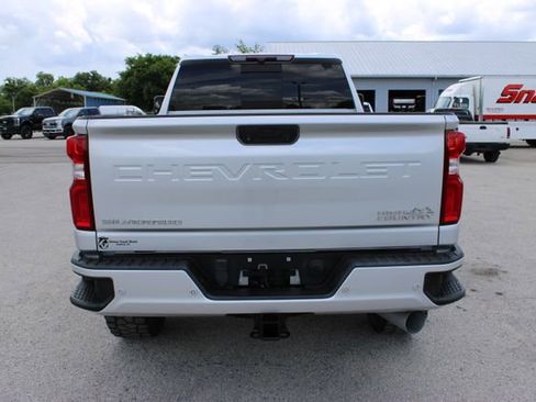 Used 2020 Chevrolet Silverado 2500 High Country w/ Z71 Off-Road Package AWD/4WD image 9
