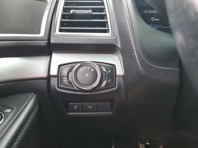 Used 2017 Ford Explorer XLT w/ Equipment Group 201A AWD/4WD image 22