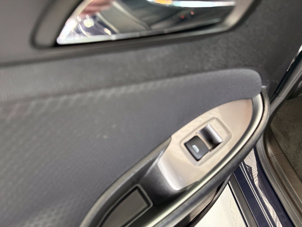 Used 2025 Chevrolet Malibu LT FWD image 17