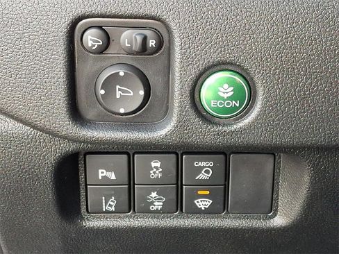 Used 2025 Honda Ridgeline TrailSport image 26