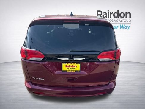 Used 2023 Chrysler Voyager LX FWD image 6