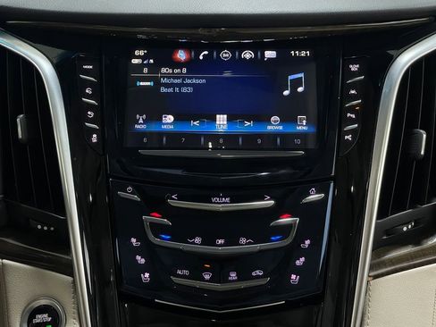 Used 2019 Cadillac Escalade Luxury image 27