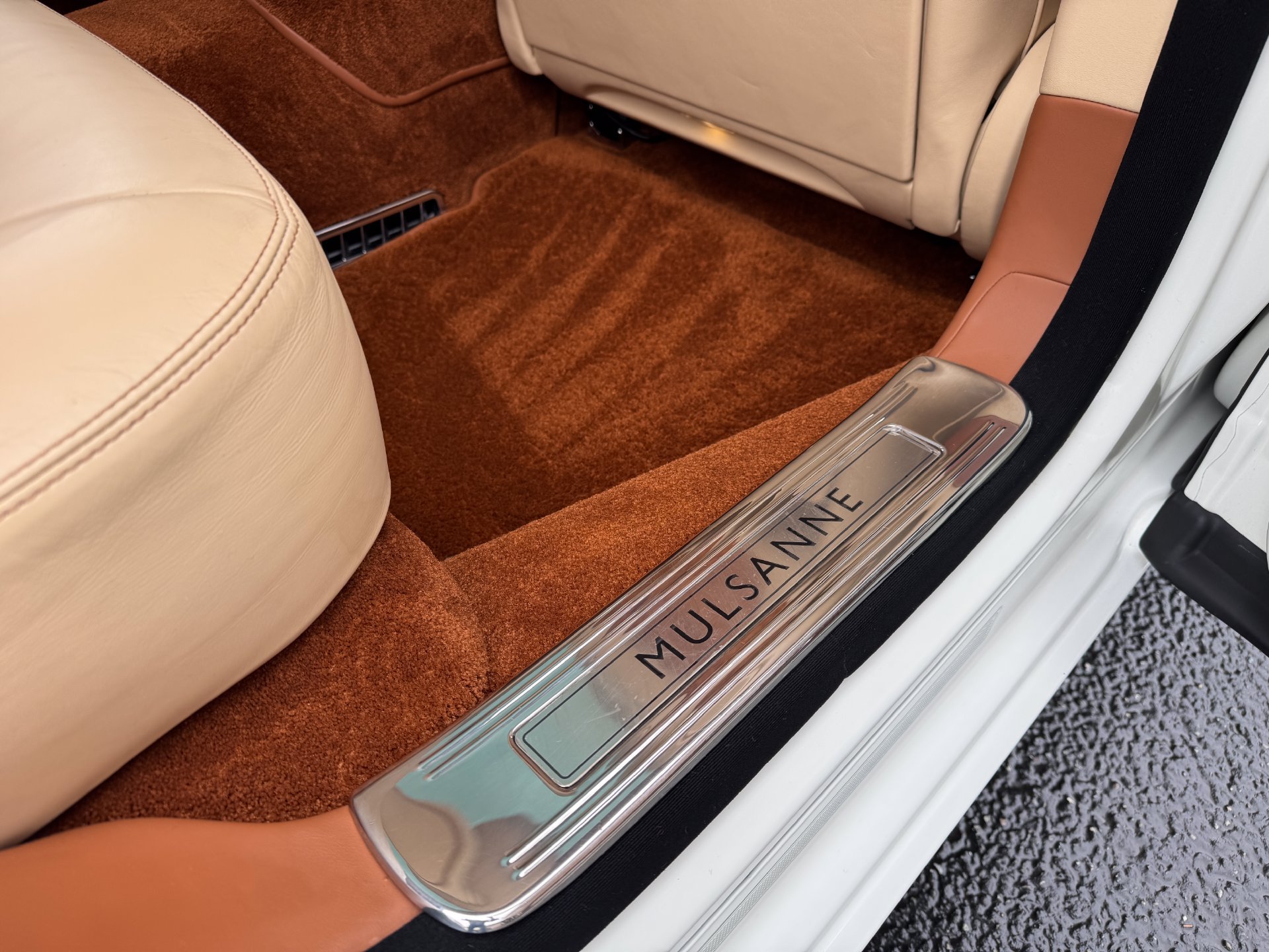 Used 2013 Bentley Mulsanne RWD image 35