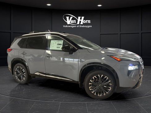 New 2026 Nissan Rogue Platinum AWD/4WD image 1