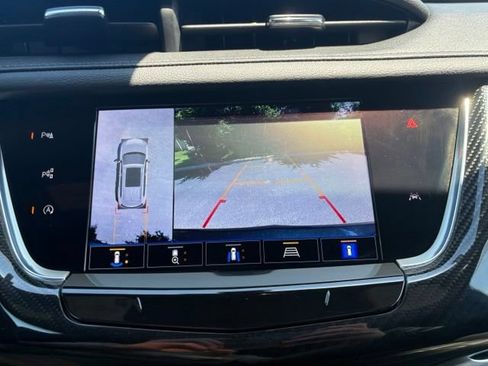 Used 2023 Cadillac XT6 Sport w/ Technology Package AWD/4WD image 39