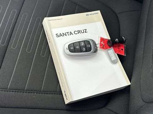 Used 2023 Hyundai Santa Cruz SEL Premium AWD/4WD image 11