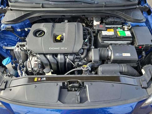 Used 2018 Hyundai Elantra SE image 30