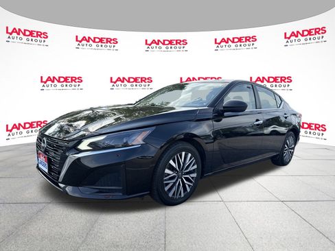 Used 2024 Nissan Altima 2.5 SV image 7
