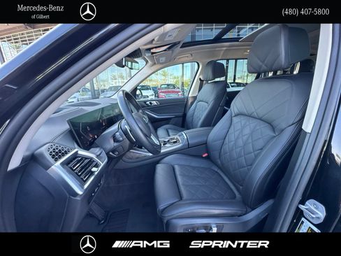 Used 2025 BMW X7 xDrive40i w/ Climate Comfort Package AWD/4WD image 9