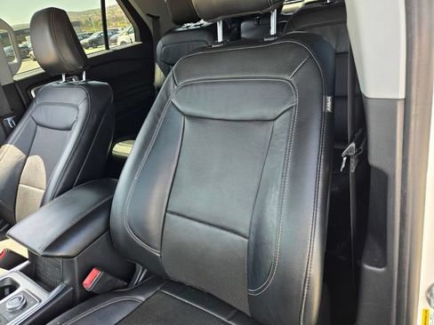 Used 2020 Ford Explorer Limited AWD/4WD image 15