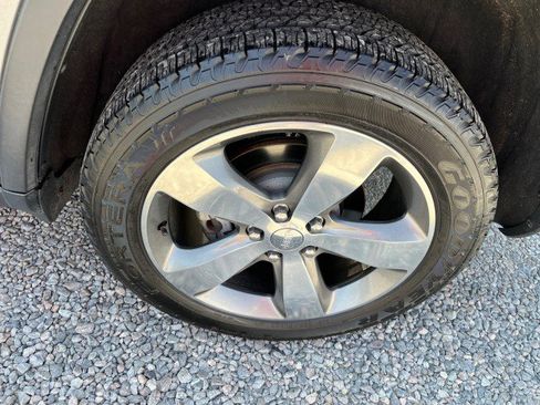 Used 2015 Jeep Grand Cherokee Limited image 11