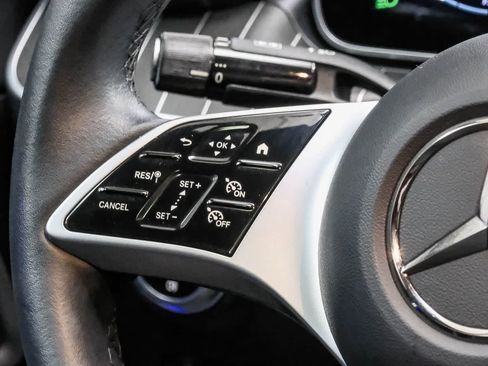 Certified 2025 Mercedes-Benz C 300 Sedan w/ Exclusive Trim Package image 19