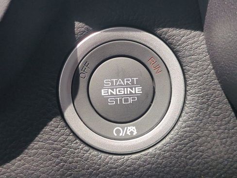 New 2026 RAM 1500 4x4 Crew Cab image 30