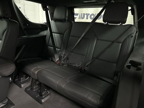 Used 2022 Chevrolet Tahoe Z71 w/ Luxury Package AWD/4WD image 23