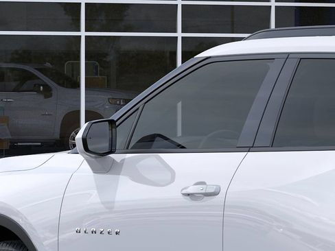 New 2026 Chevrolet Blazer LT w/ Convenience Package AWD/4WD image 12