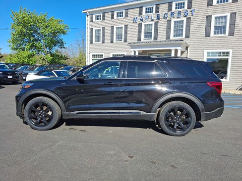 Used 2023 Ford Explorer ST-Line w/ Class IV Trailer Tow Package AWD/4WD image 8