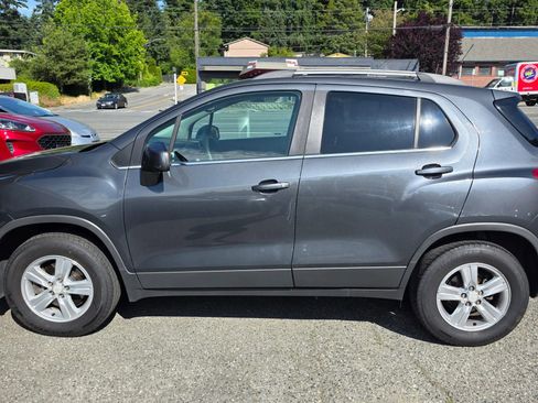 Used 2016 Chevrolet Trax LT image 8