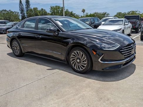 Used 2023 Hyundai Sonata SEL w/ Cargo Package FWD image 2