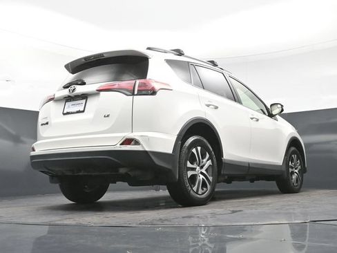 Used 2017 Toyota RAV4 LE FWD image 28