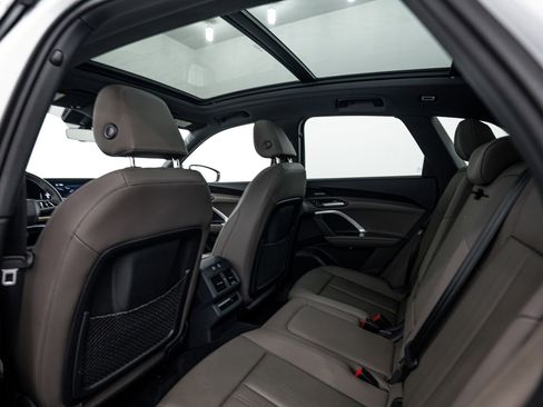 Certified 2025 Audi Q5 Premium Plus w/ Premium Plus image 19