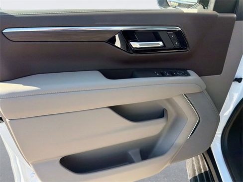 New 2026 Chevrolet Tahoe LS image 16