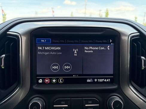 Used 2022 Chevrolet Silverado 1500 RST w/ Bed Protection Package AWD/4WD image 22