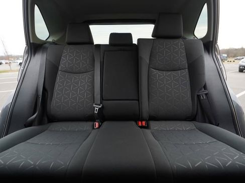 Used 2022 Toyota RAV4 XLE w/ Convenience Package image 33