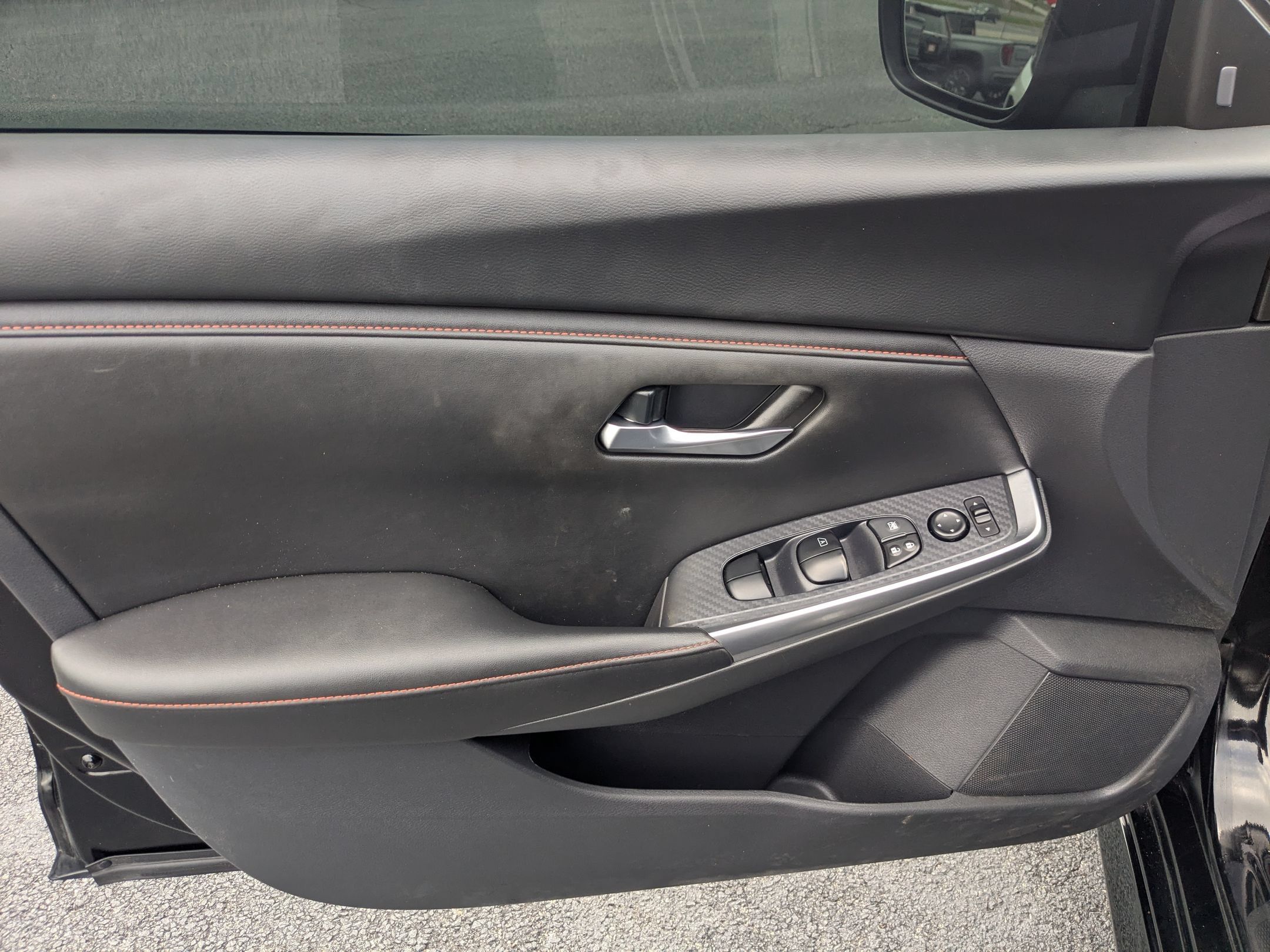 Used 2024 Nissan Sentra SR FWD image 11