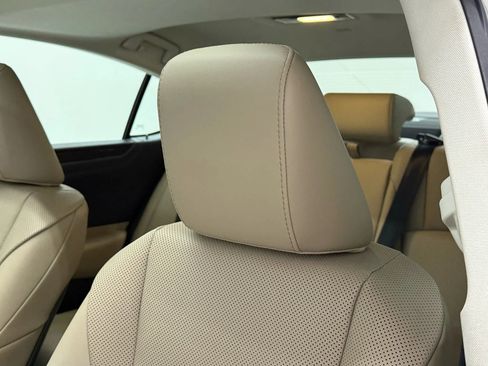 Used 2020 Lexus ES 350 w/ Premium Package image 19