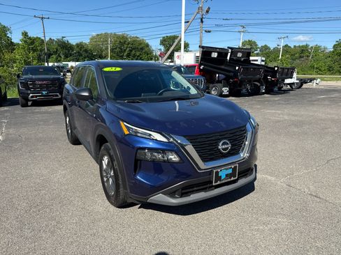 Used 2023 Nissan Rogue S AWD/4WD image 7