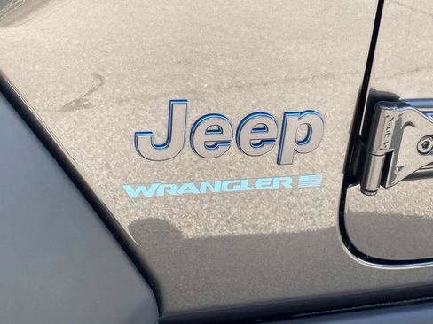 Used 2023 Jeep Wrangler Unlimited w/ Cold Weather Group AWD/4WD image 14