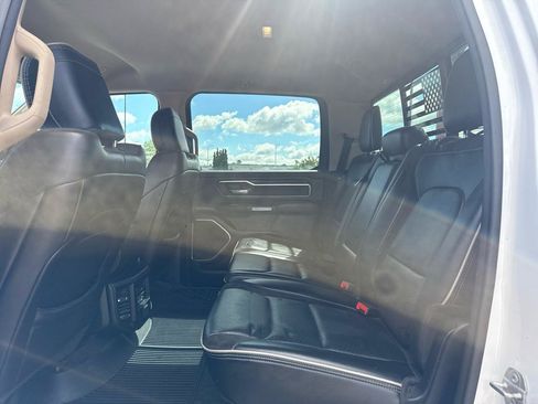 Used 2021 RAM 1500 Laramie w/ Off Road Group AWD/4WD image 14