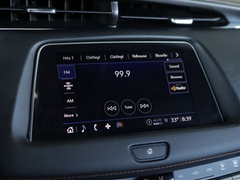 Used 2023 Cadillac XT4 Sport image 12