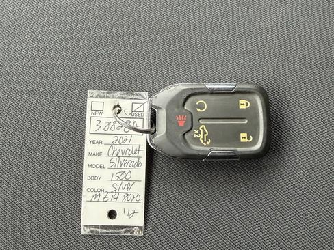 Used 2021 Chevrolet Silverado 1500 LT AWD/4WD image 33