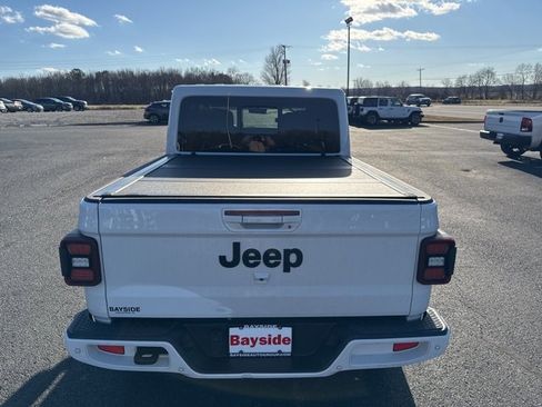 Used 2022 Jeep Gladiator Overland image 7
