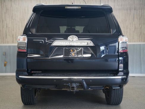 Used 2017 Toyota 4Runner Limited AWD/4WD image 9