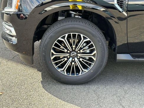 New 2026 Nissan Armada SL w/ Captain's Chari Seat Package image 7