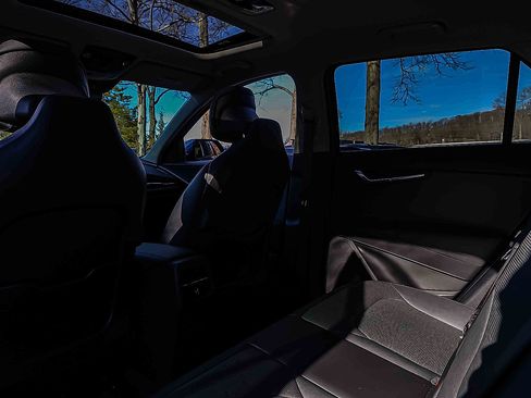 Certified 2025 Kia Niro SX Touring image 22