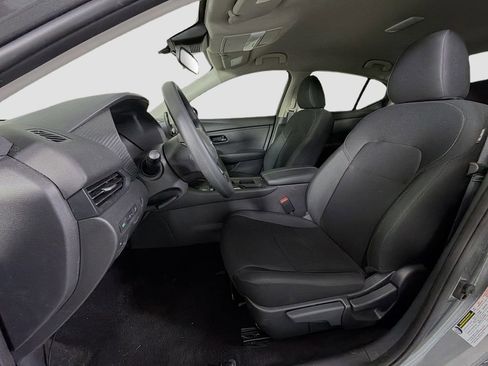 Used 2025 Nissan Sentra S image 13