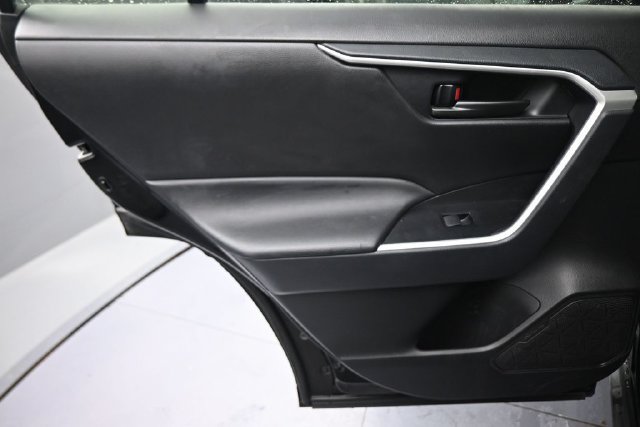 Used 2025 Toyota RAV4 LE AWD/4WD image 18